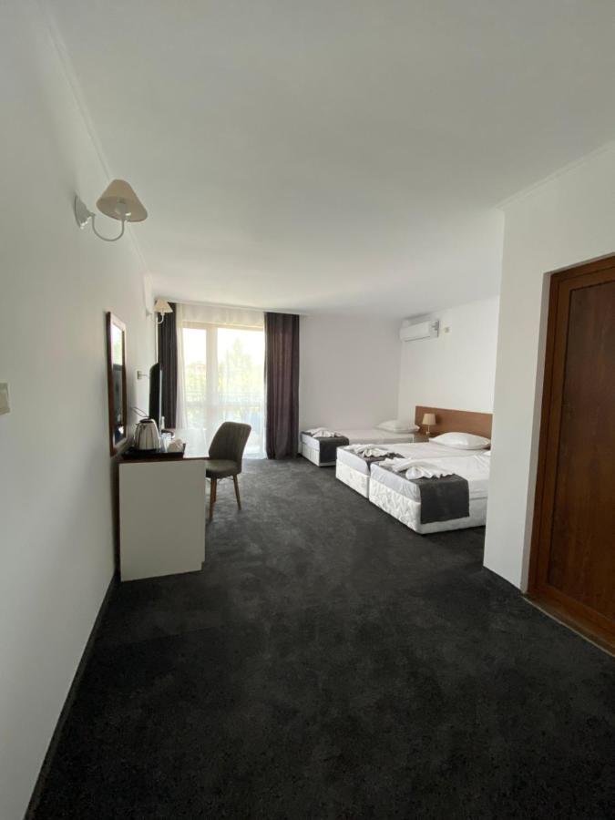 Villa Aqua Family Hotel Burgasz Kültér fotó