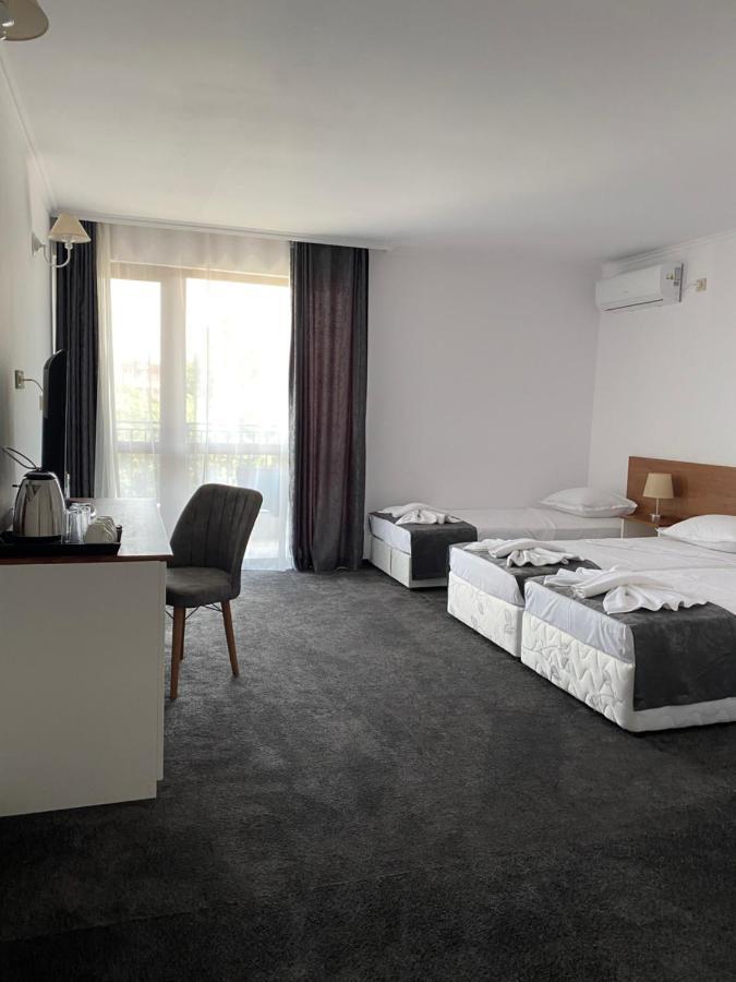 Villa Aqua Family Hotel Burgasz Kültér fotó