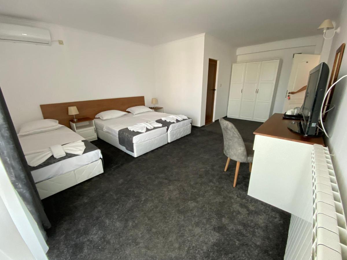 Villa Aqua Family Hotel Burgasz Kültér fotó